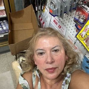 Meet your Posher, Bertila